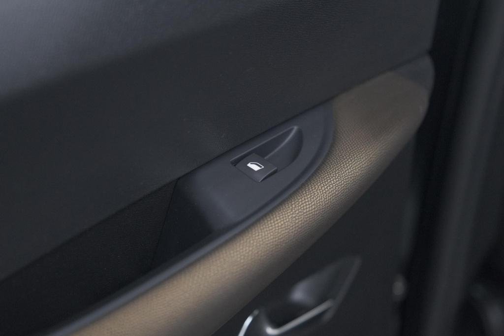 Ds Ds 3 crossback e-tense so chic 50 kwh | camera | dodehoekdetectie | appl