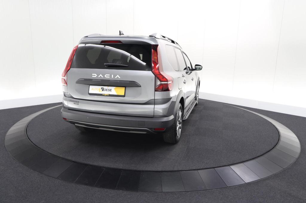 Dacia Jogger 1.6 hybrid 140 expression | 7 zitplaatsen | apple carplay | pa
