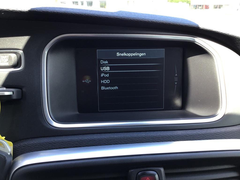Volvo V40 cross country 1.5 t3 nordic+ nieuwstaat 1e eigenaar navi voc