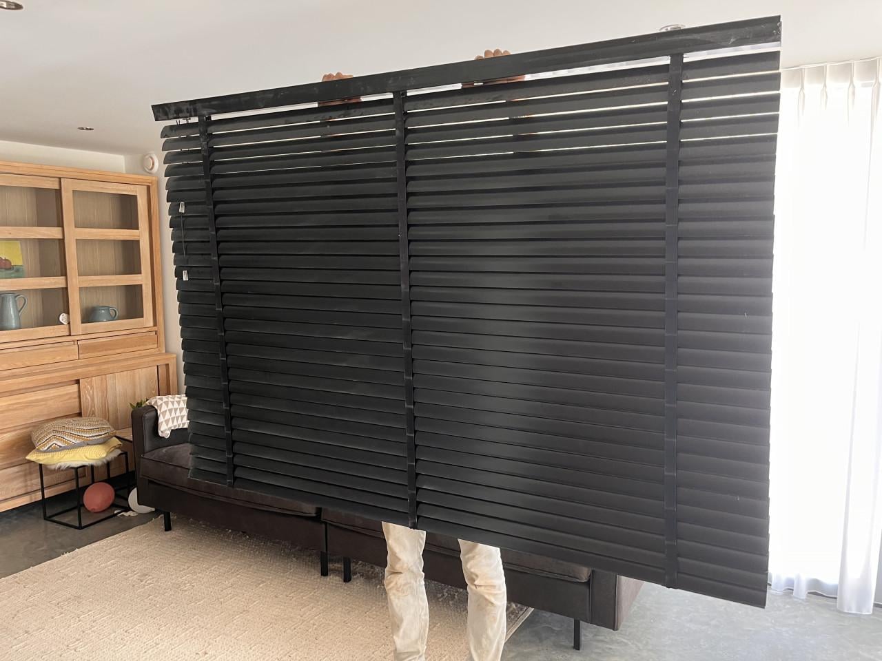 Zwarte aluminium Jaloezieën Kwantum