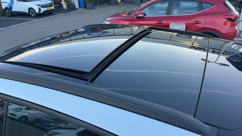 Ford Kuga 2.5 phev st-line panoramadak - adapt. cruise control - el. achter