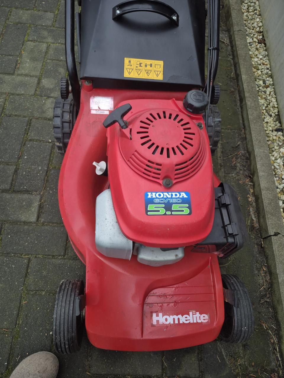 Zelfrijdende honda grasmaaier