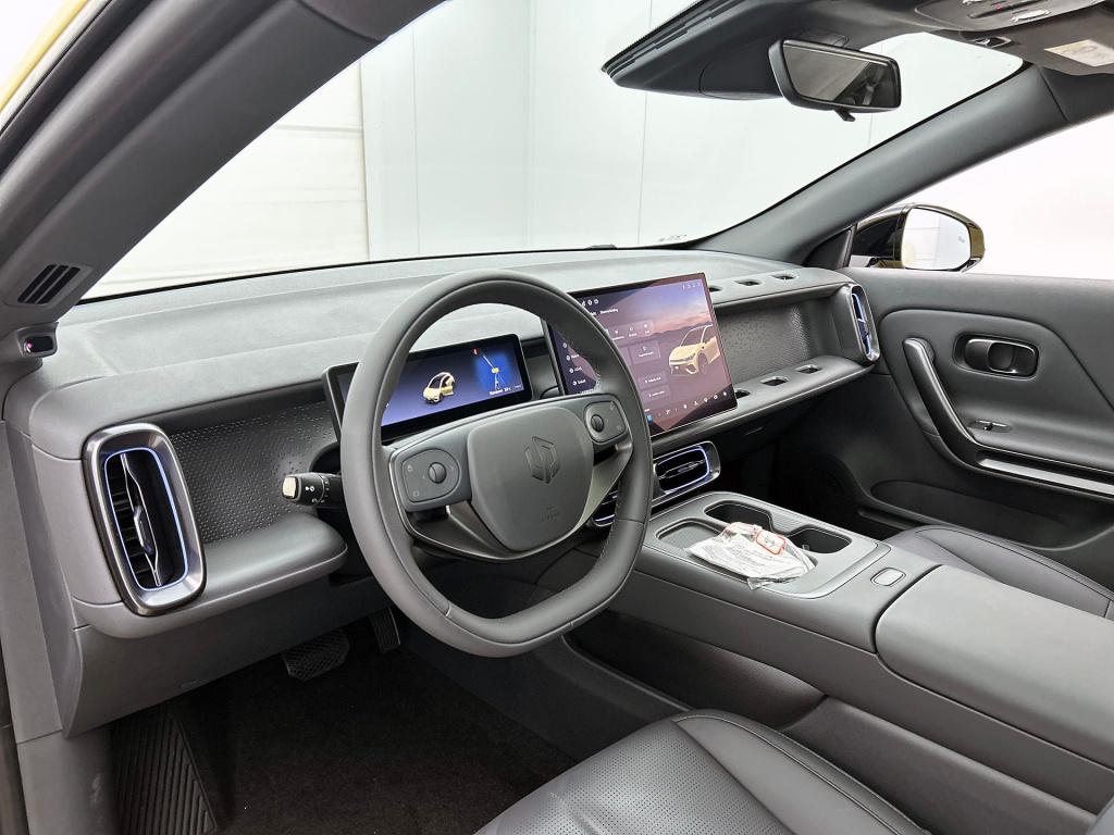 Leapmotor Onbekend b05 promax design 67.1 kwh | voorraad ! | lightning yell