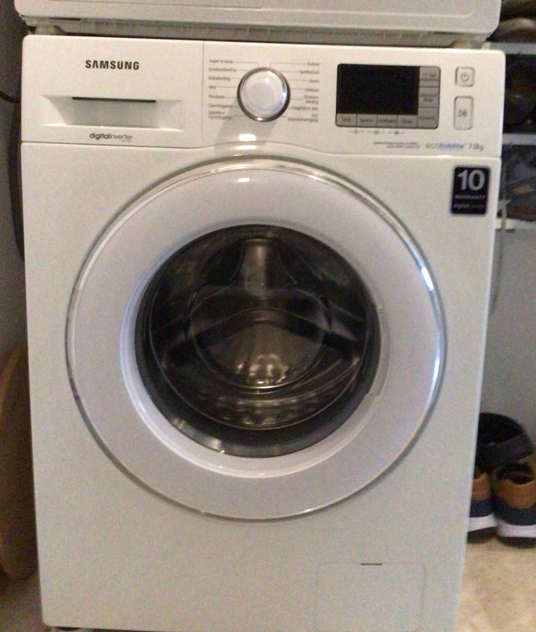 Wasmachine en droger.