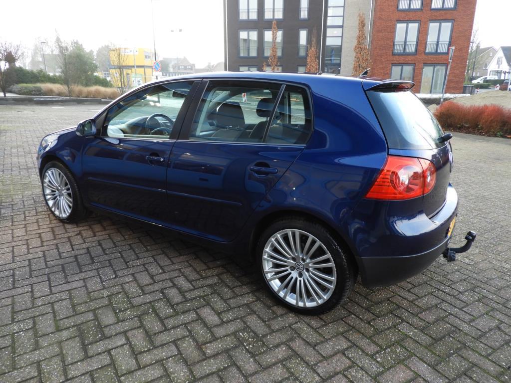 Volkswagen Golf 1.6 optive 4
