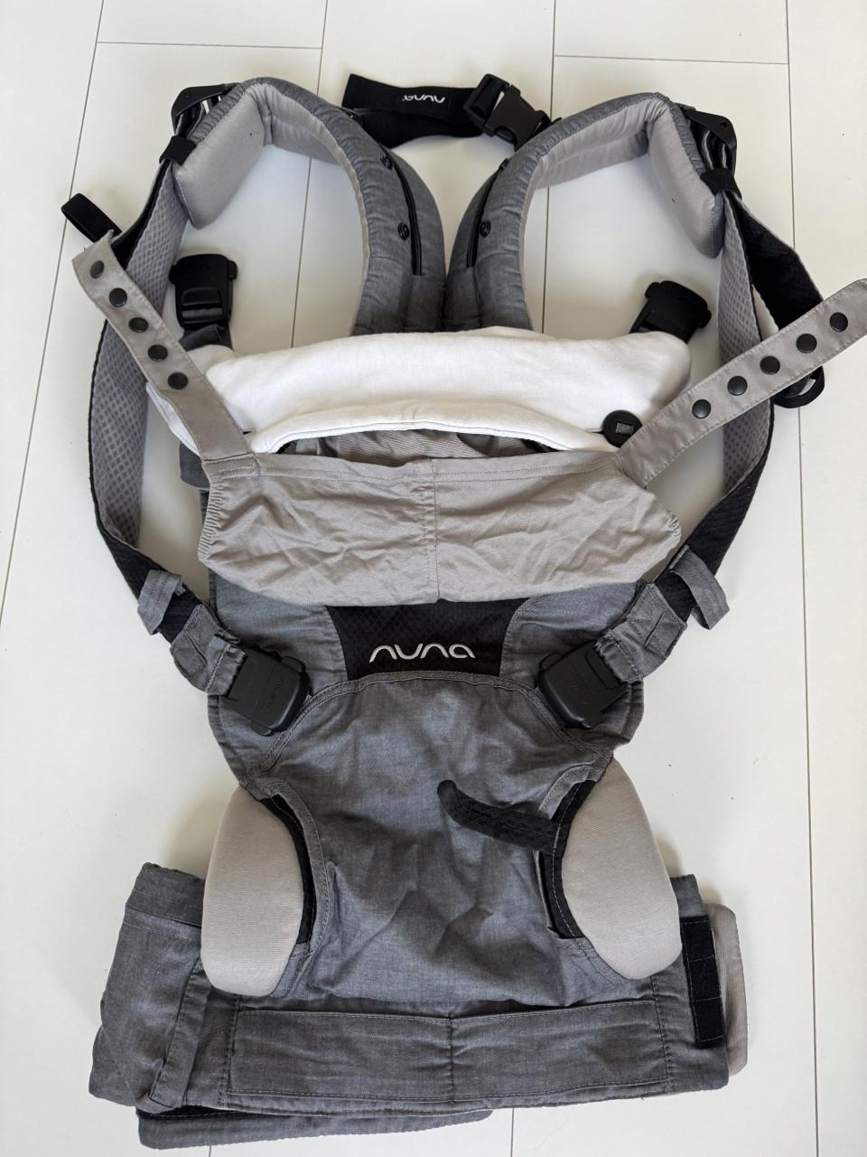 Nieuwstaat: Nuna Cudl draagzak, compleet