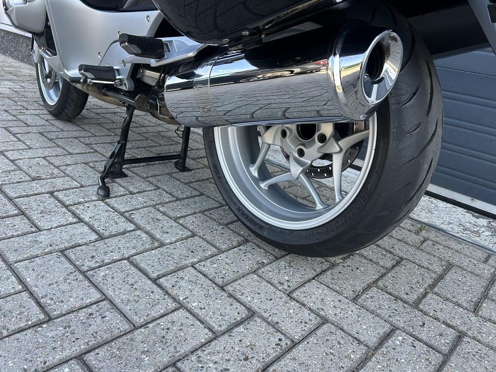 BMW R1200RT, 2010 met 88 dkm, topkoffer, cruisecontrol, zadelverw etc €5750