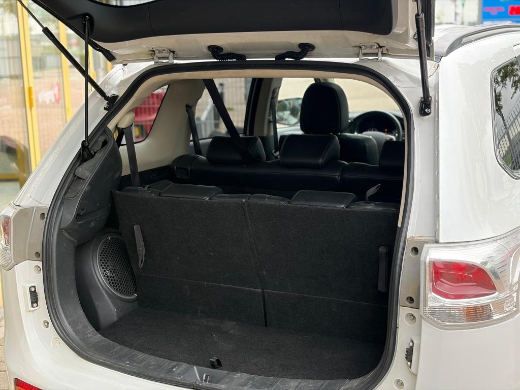 Mitsubishi Outlander 2.0 instyle | 7 peroons | trekhaak