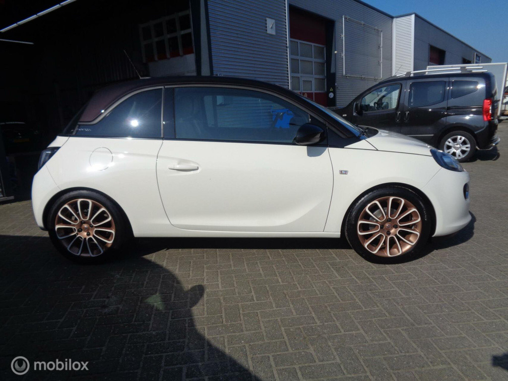 Opel Adam 1.4 74kw glam/airco/pdc/17'' lm velgen/bi color/half leer/special