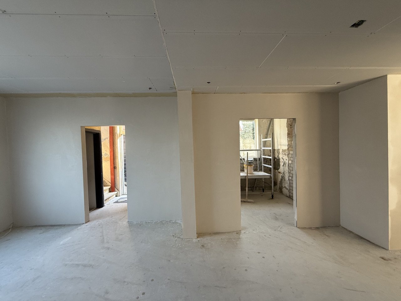 Erjan Stukadoor Tel.0685004348
