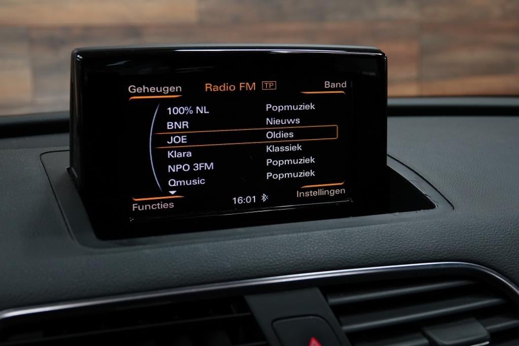 Audi Q3 1.4 tfsi | pano | stoelverw. | cruise | trekhaak |