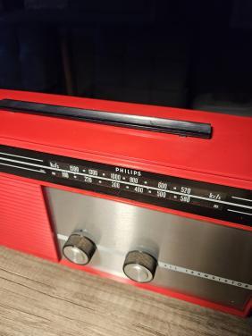 Prachtig Philips BOX57T all transistorradio rond jaren 60