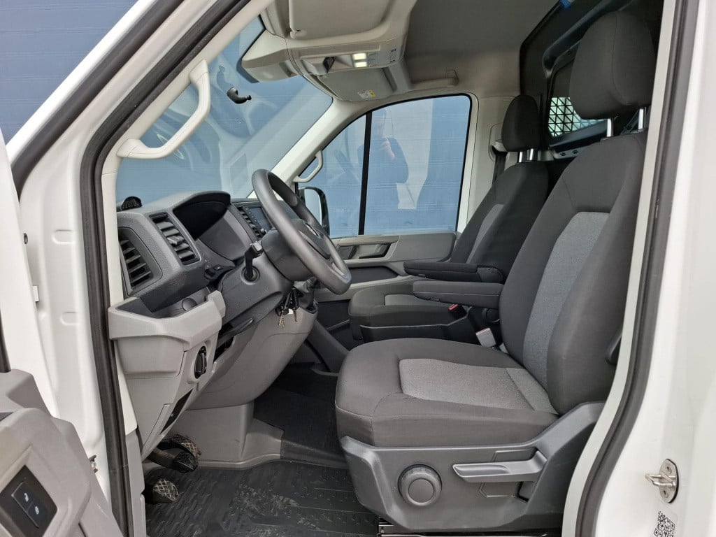 Volkswagen Crafter 35 2.0 tdi l3h3 highline airco / cruise controle / navi 