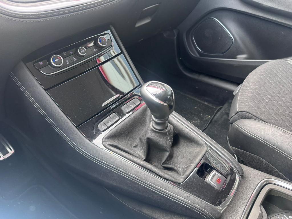 Opel Grandland X 1.2 turbo business edition