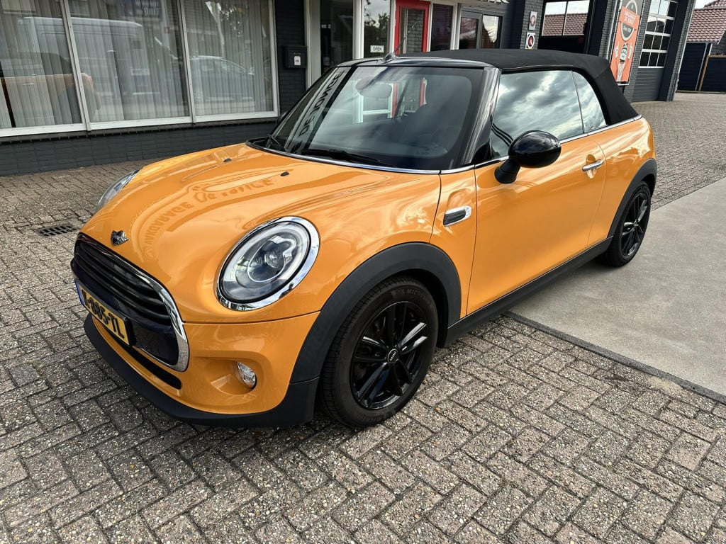 Mini Cooper Cabrio mini 1.5 chili business