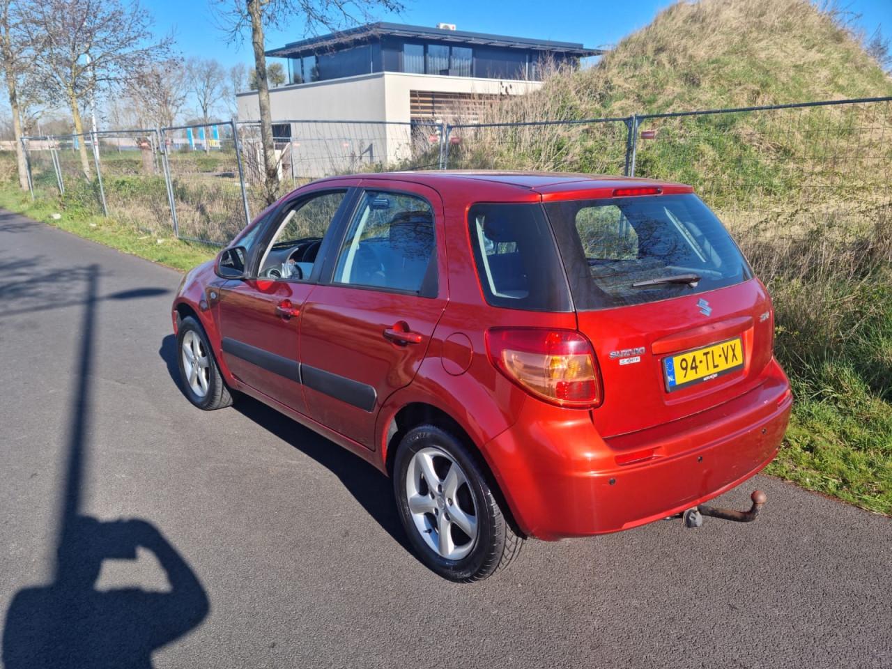 Suzuki sx4 1.6i exclusive bj 2006 186.000km