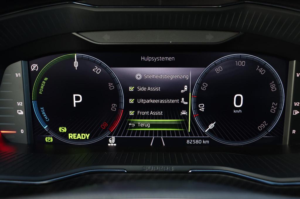 Skoda Superb combi 1.4 tsi iv sportline 218pk dsg6