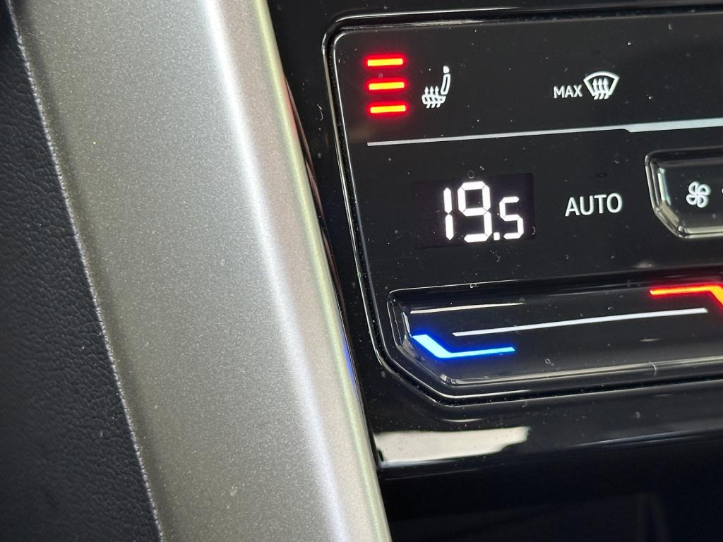 Volkswagen T-roc 1.5 tsi 150pk move | navi | carplay | stoelverwarming | ri