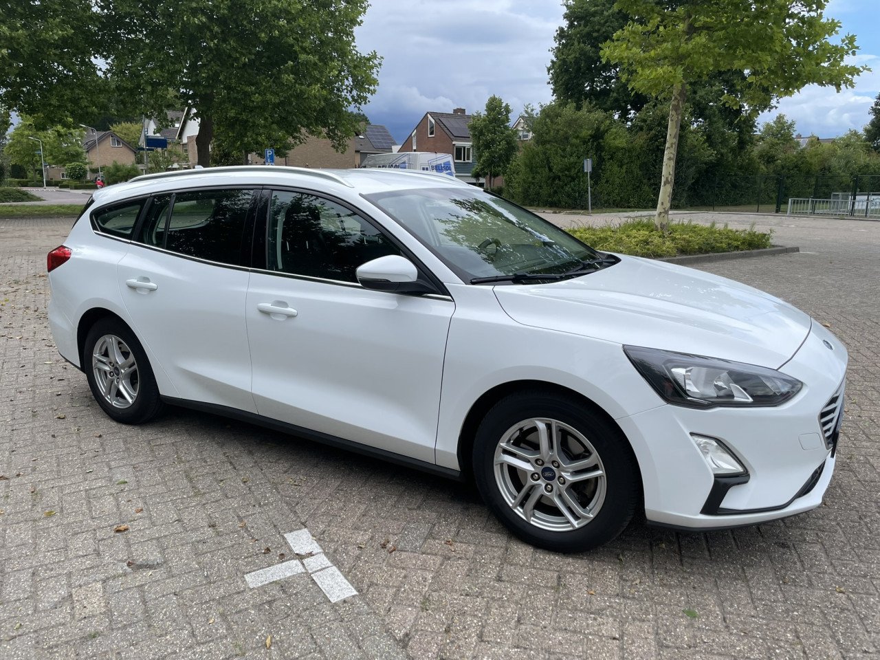 Ford Focus Wagon Trend Business 1.0 EcoBoost 2019 met trekhaak en CarPlay