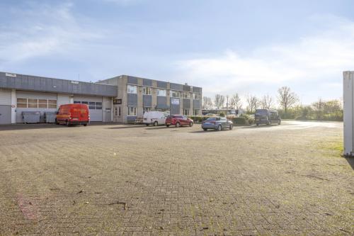 TE HUUR | Kantoor/bedrijfsunits op een strategische locatie in Middelburg