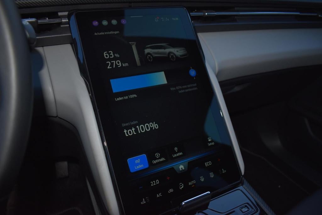 Ford Explorer premium extended range rwd 77 kwh | panoramadak | climate con