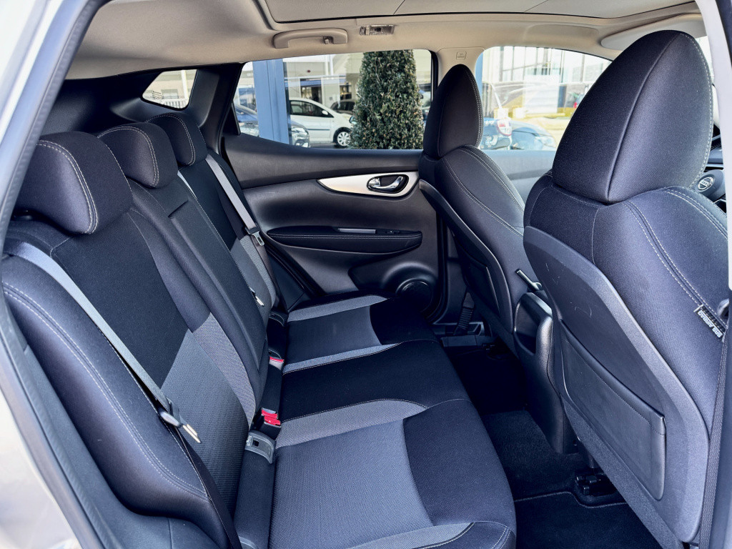 Nissan Qashqai 1.2 n-connecta panorama dak