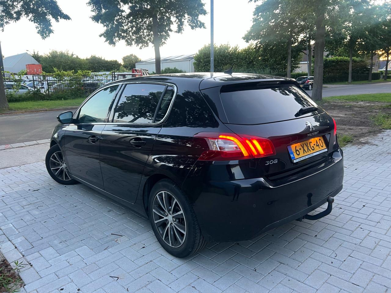 Peugeot 308 1.6THP Allure Xenon/Led/Pano