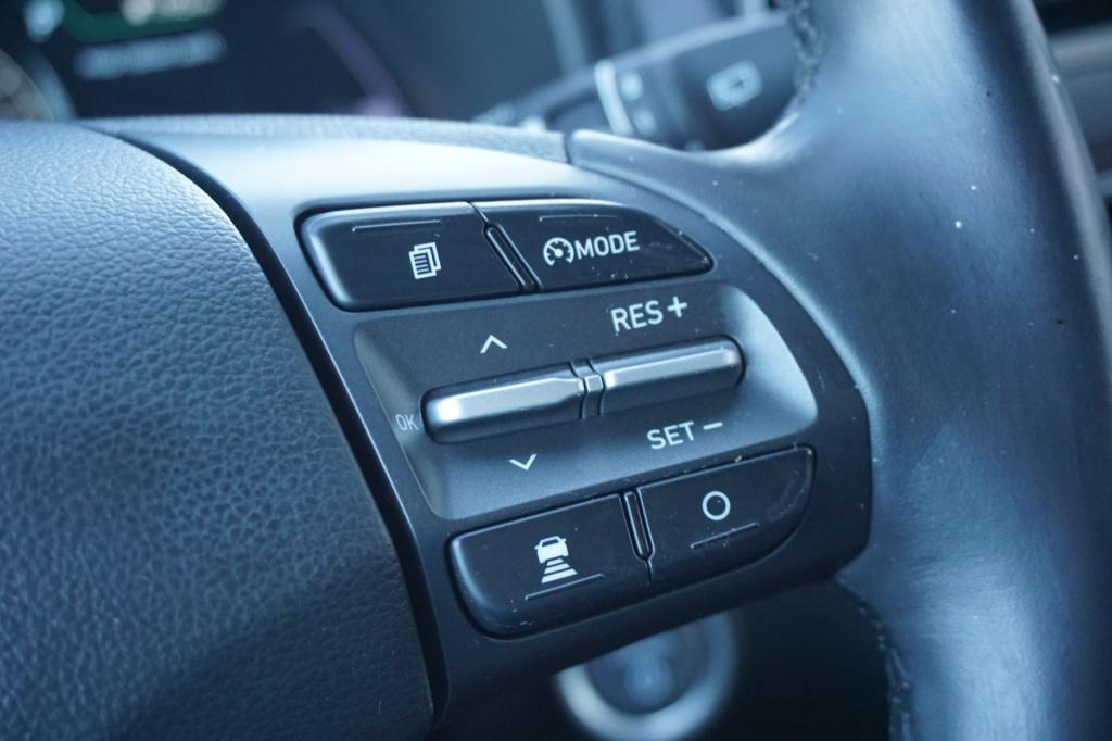 Hyundai Kona ev premium 64 kwh automaat - airco / navi / cruise / leder / s