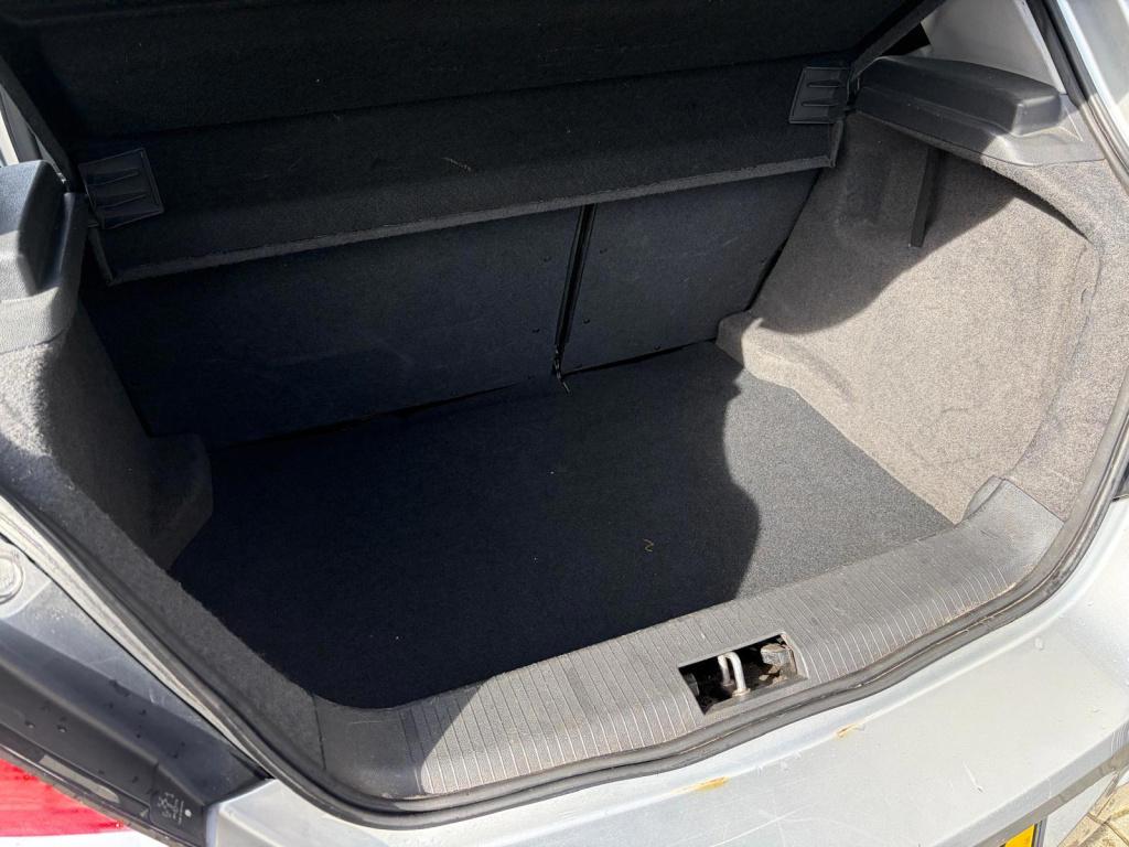 Opel Astra 1.6 edition/2e eigenaar/airco/cruise control/lichtmetaal/trekhaa