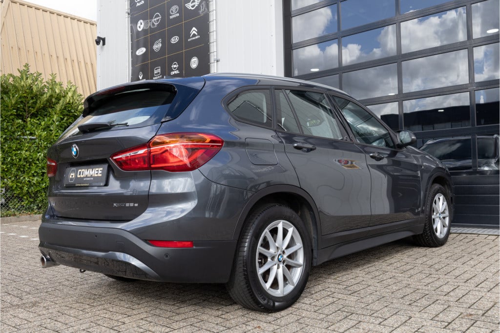 BMW X1 xdrive25e ✅trekhaak✅nav✅cc