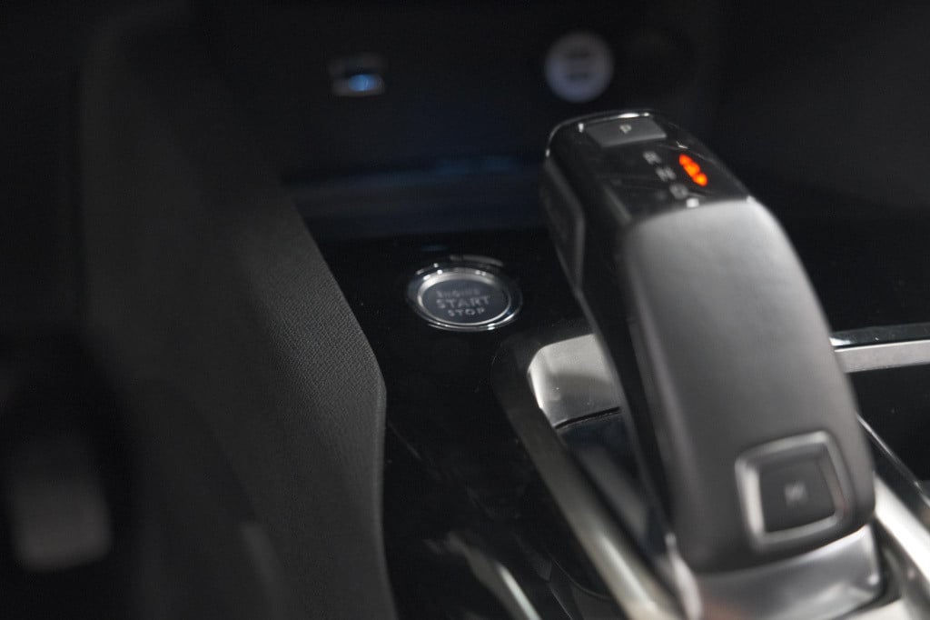 Peugeot 3008 puretech 130 eat8 blue lease premium | camera | elektronische 
