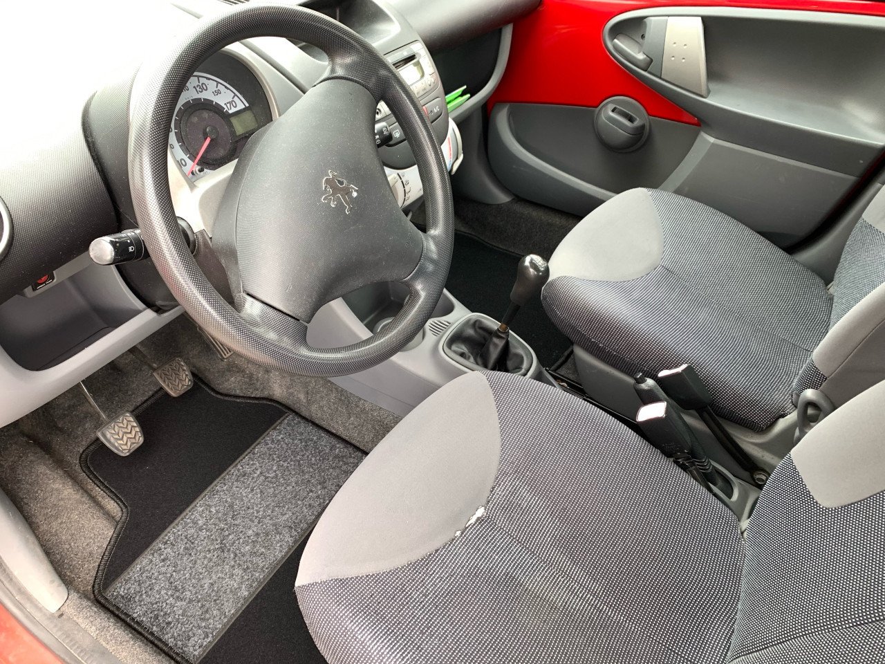 Peugeot 107 1.0 12V 5DR 2008 APK tot 16-03-2026