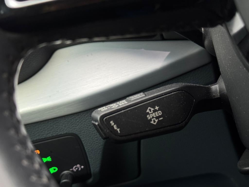 Audi Q2 2.0 tfsi quattro design luxe * panoramadak * leder * black pack