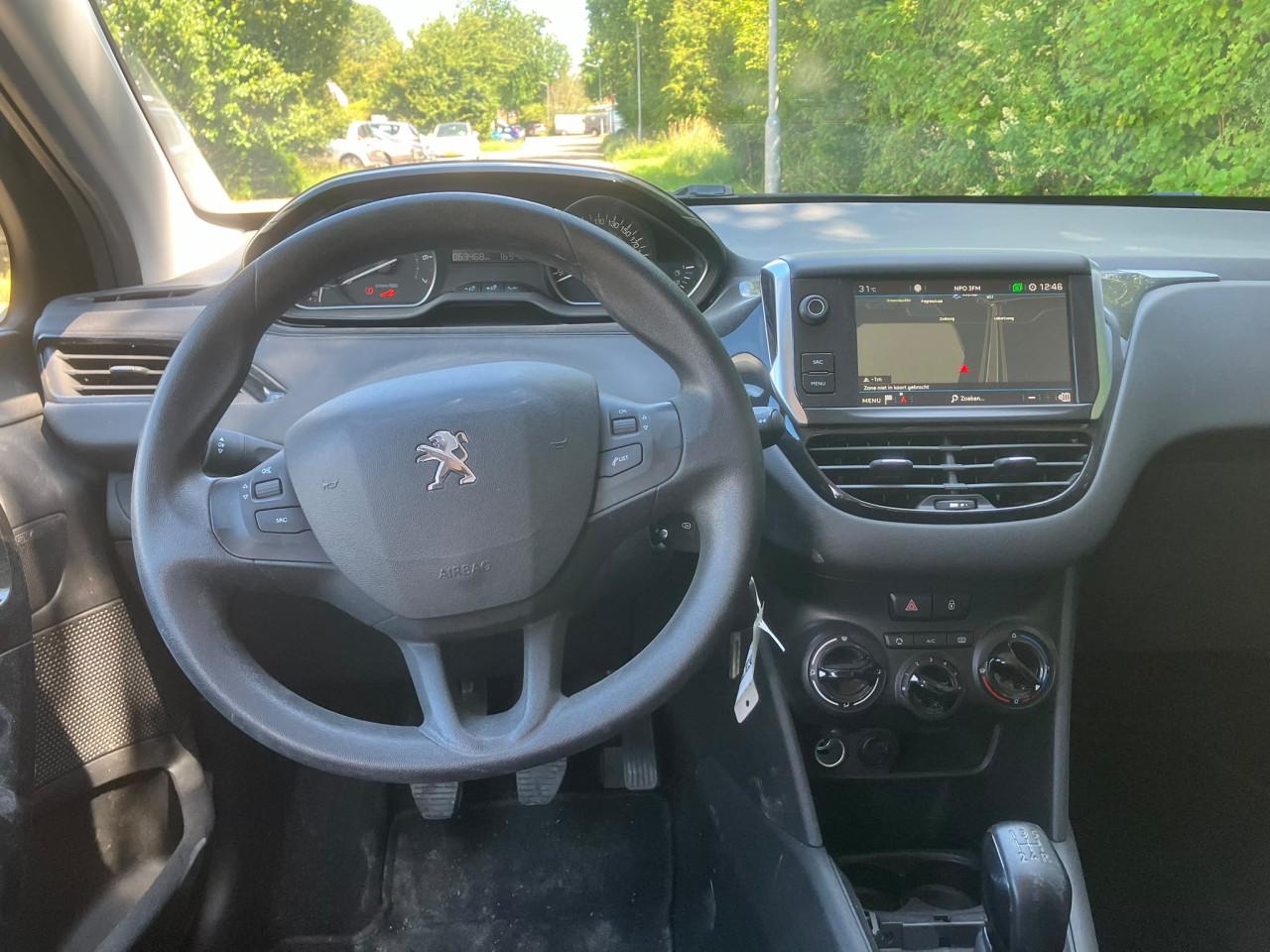 Peugeot 208 1.2