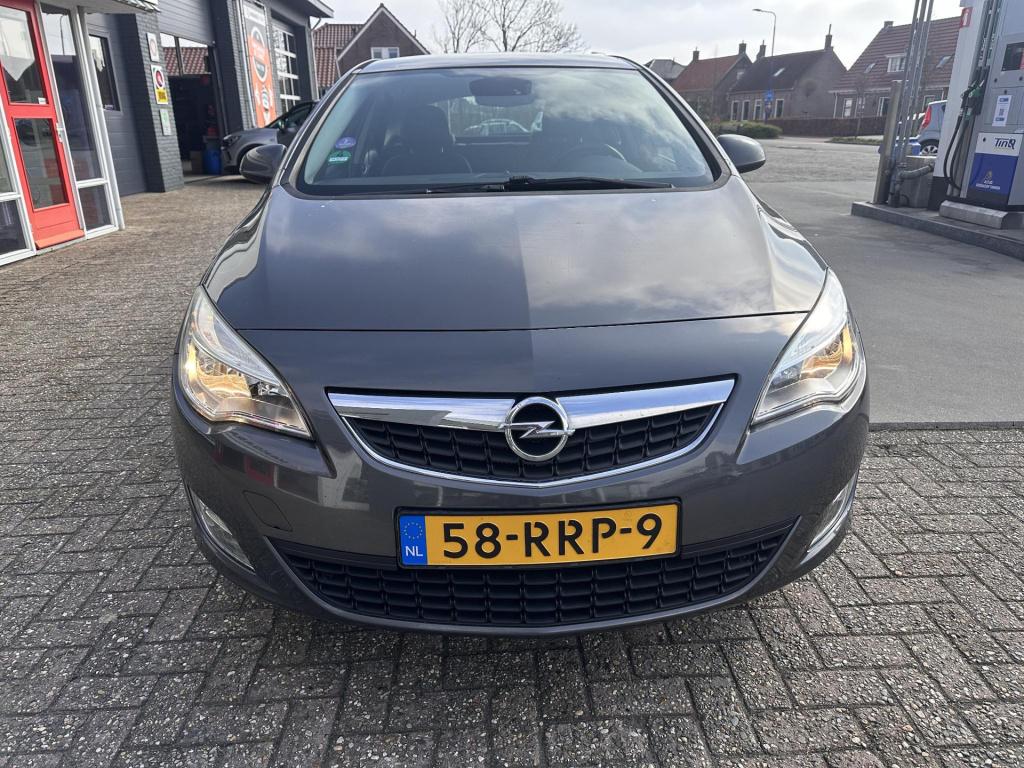 Opel Astra 1.4 turbo cosmo
