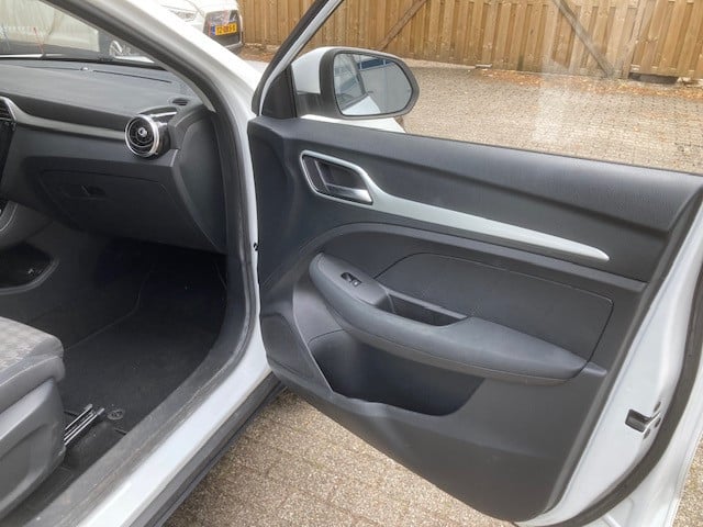 MG ZS EV 2019