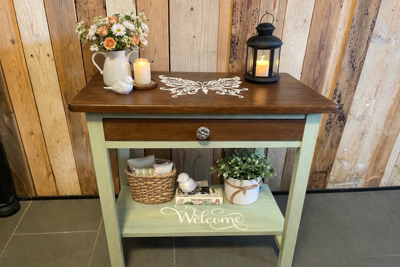 UNIEK Upcycle Sidetable / Haltafeltje - Saliegroen met Vlinder & Welcome