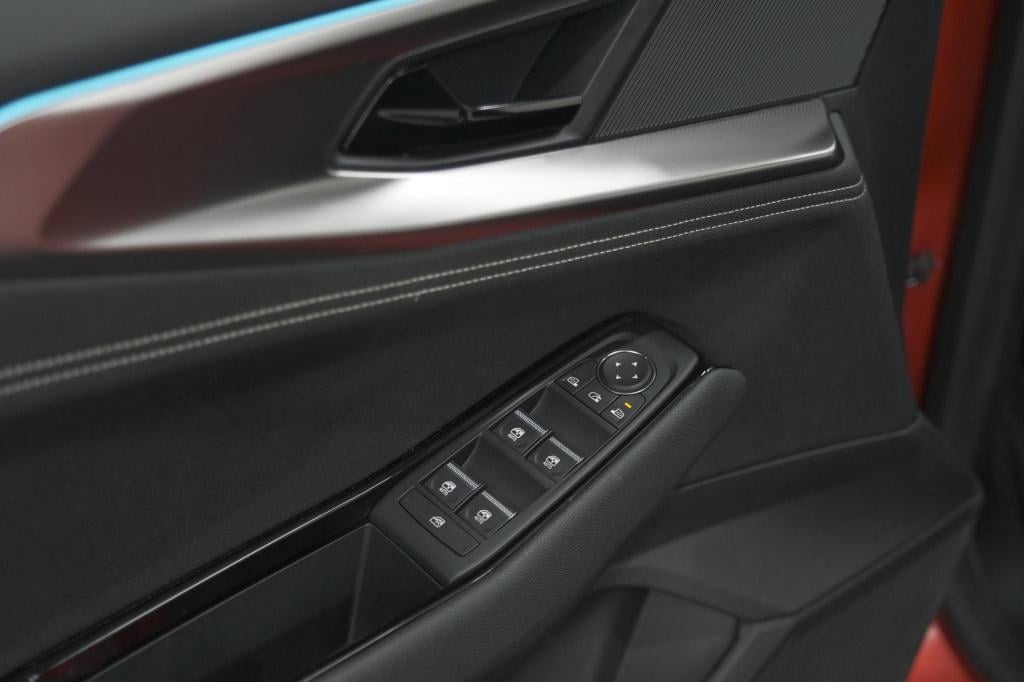 Renault Austral 1.2 e-tech full hybrid 200 techno | 360 camera | panoramada