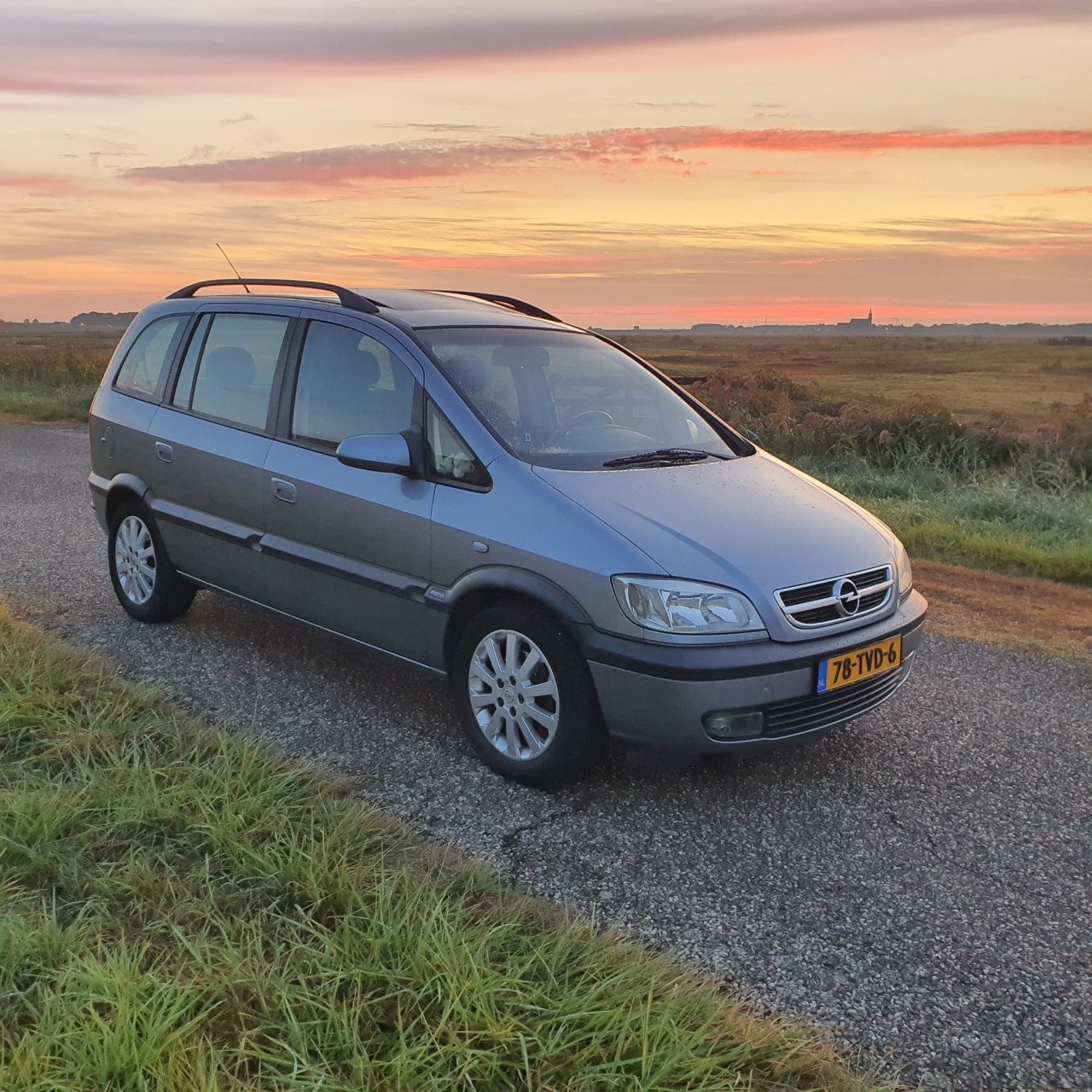 Opel Zafira 2.2 16V Elegance Automaat