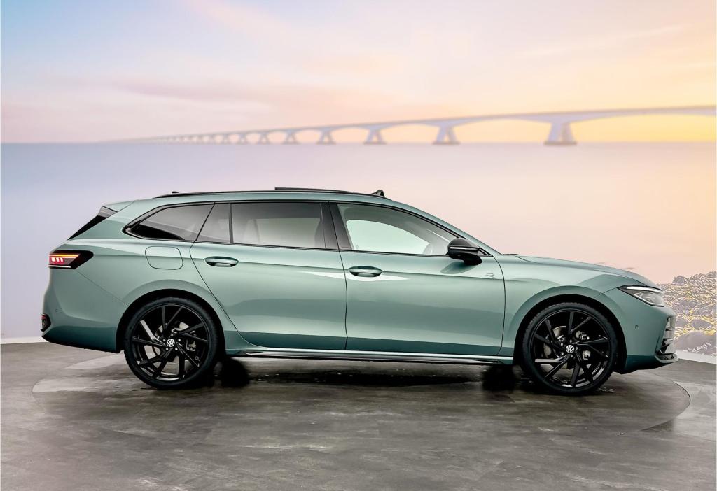 Volkswagen Passat variant 1.5 etsi r-line business dsg7 150pk