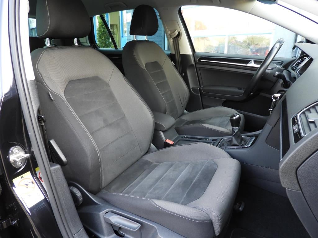 Volkswagen Golf 1.0 tsi highline nap nl auto