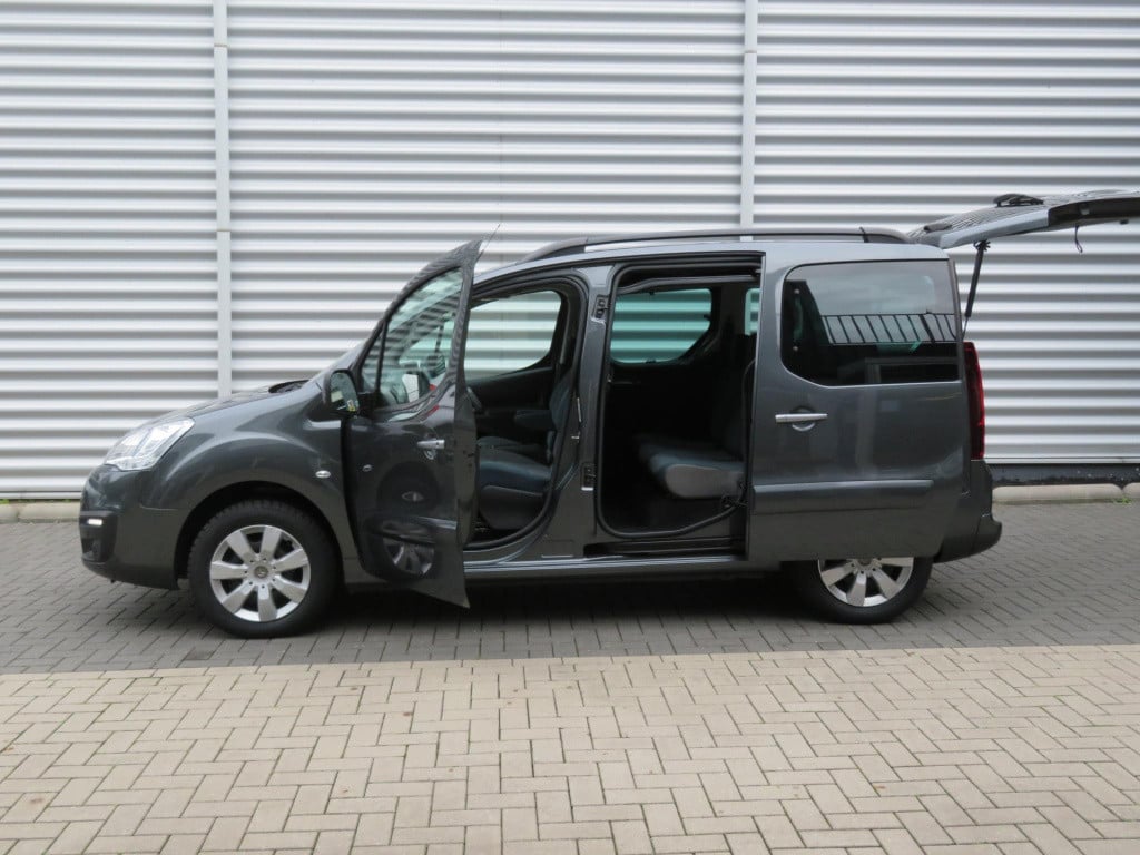 Citroen Berlingo multispace feel 110 nav/cam/park/trekhaak