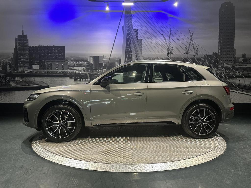 Audi Q5 50 tfsi e s edition competition *keyless*camera*chronosgrey*trekhaa