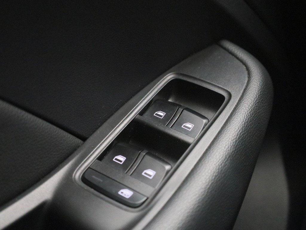 MG Zs-ev luxury 45 kwh | automaat | panoramadak | lederen bekleding | achte