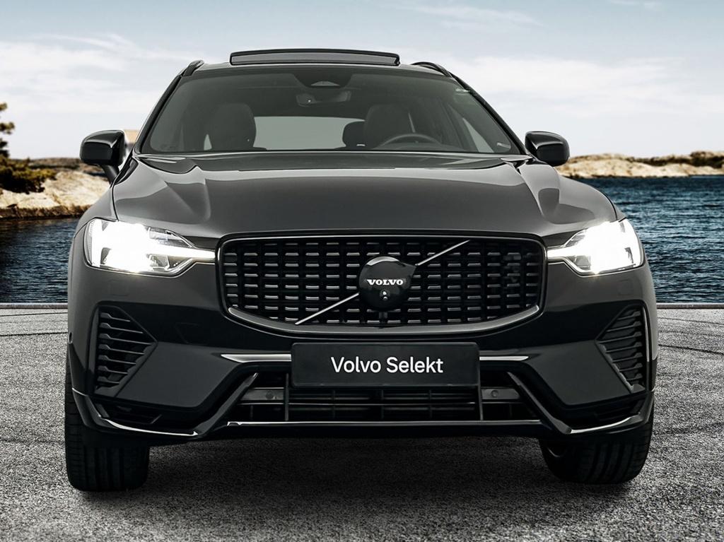 Volvo XC60 t6 398pk recharge black edition ultra| pano| 360camera| adap.cru