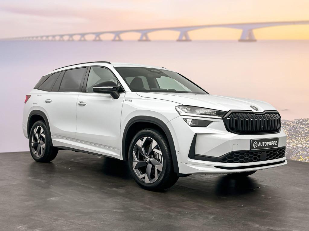 Skoda Kodiaq 1.5 tsi phev sportline business trekhaak - lm 19 inch - 360 ca