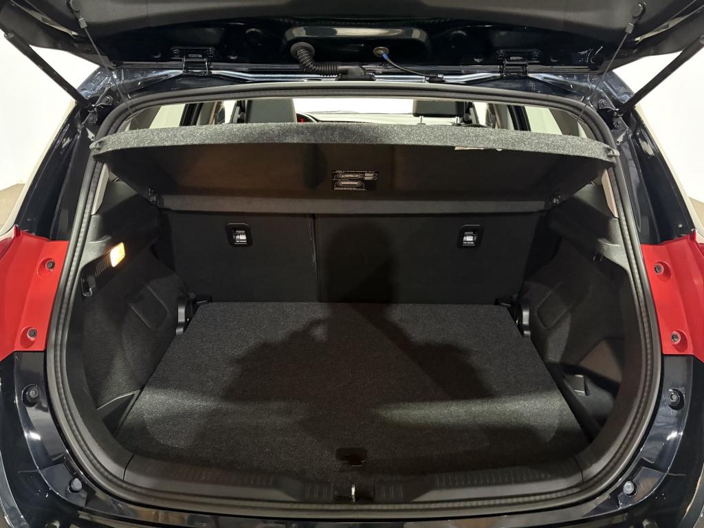 Toyota Auris 1.8 hybrid lease | panodak | navi | camera |