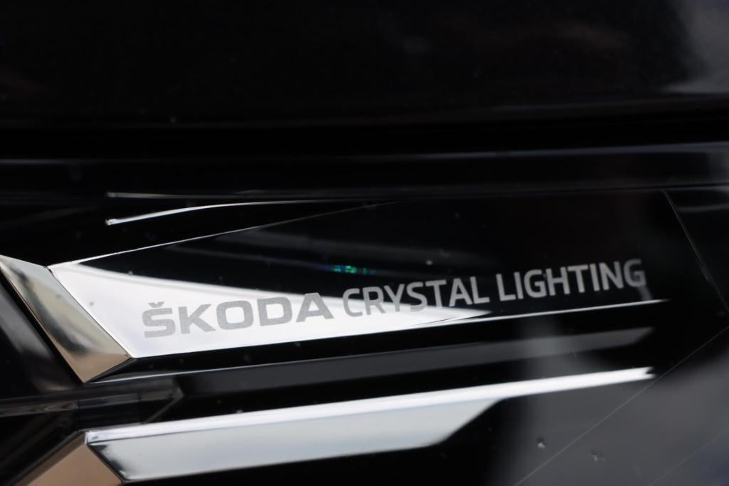 Skoda Enyaq Iv 60 sportline 58kwh 180pk | soh 93,9% |