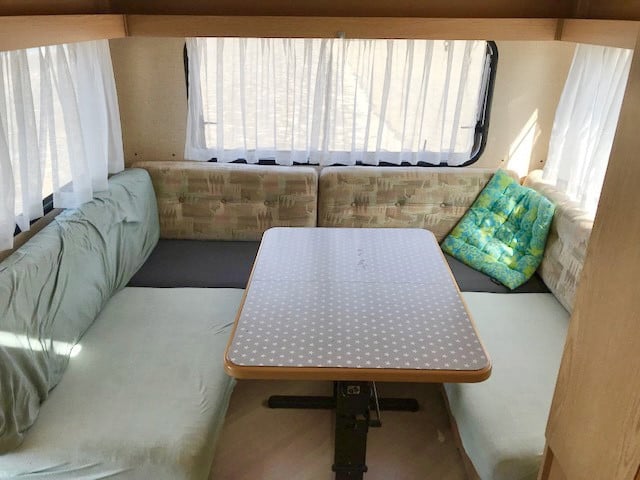 Knaus Südwind Comfortabele caravan stalling t/m mei 2026