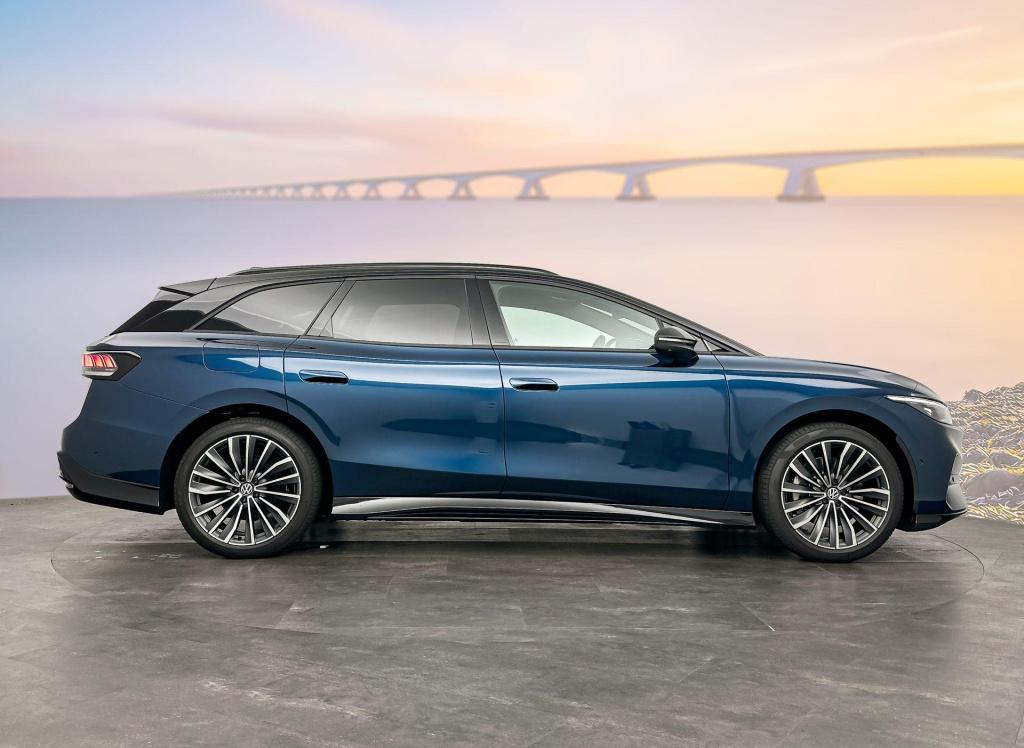 Volkswagen Id.7 tourer limited edition plus 77 kwh